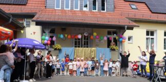 Klein und Groß feierte Lardenbacher KITA-Jubiläum